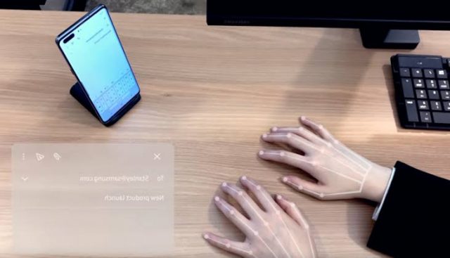 टाइपिंग के लिए नहीं पड़ेगी कीबोर्ड की जरूरत, Samsung ने पेश किया Selfie Type कीबोर्ड